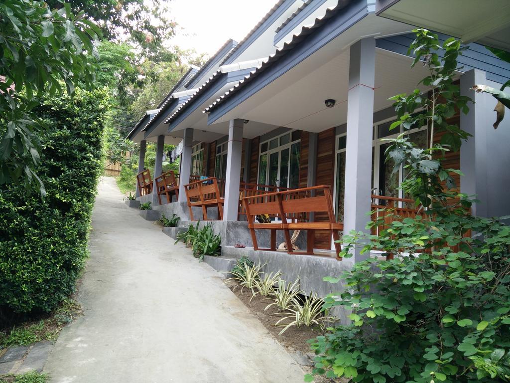 Hôtel Benjamin'S Hut à Srithanu Chambre photo